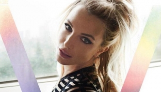 Slavljeničko izdanje magazina V u znaku Britney Spears
