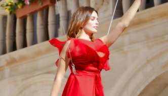 Seve u crvenom, Makedonci u transu: 'Ona je pojam moćne ljepote'