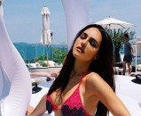 Lana pozirala u kupaćem i usput se izjadala: 'Ne dajte se zavarati, puno je tu rada'