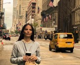 Helena Šopar u laganoj šetnji ulicama New Yorka