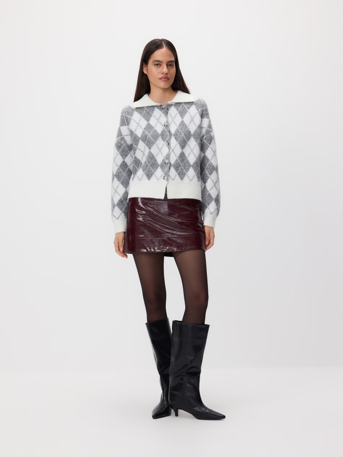Reserved -  27,99 €