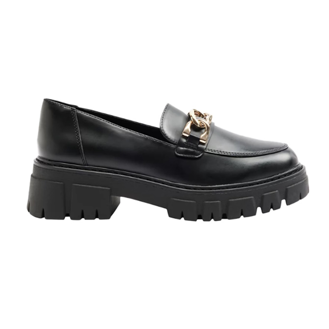 Deichmann -.39,99 € / 301,30 kn