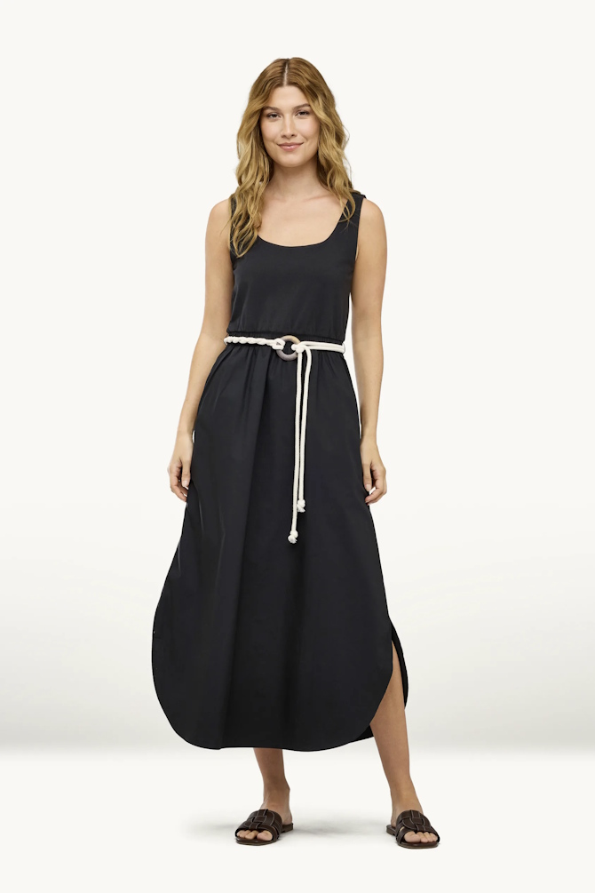 Crna fit&flare haljina, C&A. Cijena: 29,99 eura