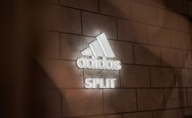 adidas Split