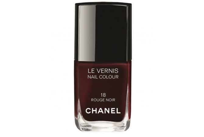 Lak za nokte Le Vernis, №18 Rouge Noir, Chanel