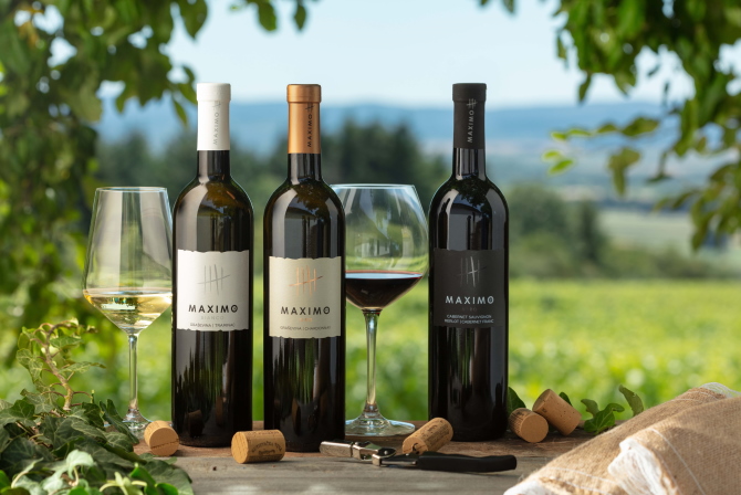 Maximo linija predstavlja Premium liniju kupažiranih vina vinarije Kutjevo