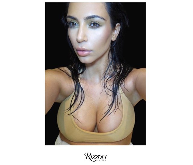 Naslovnica knjige 'Selfish' | Foto: Instagram (@kimkardashian)