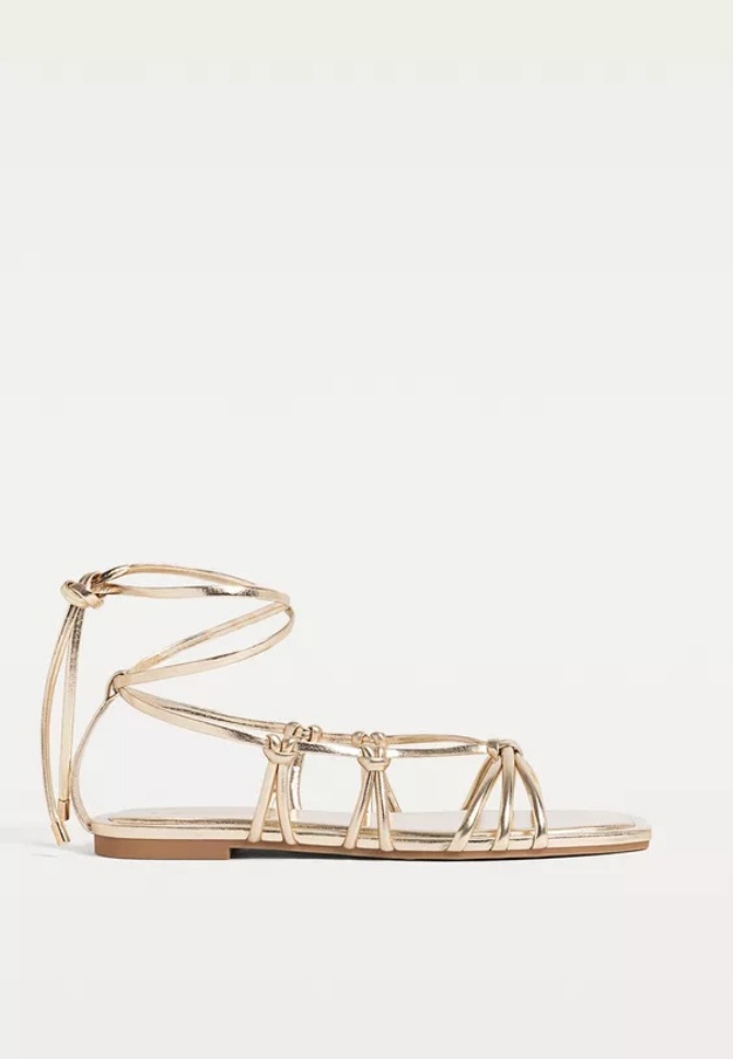 Stradivarius - 22,99 €