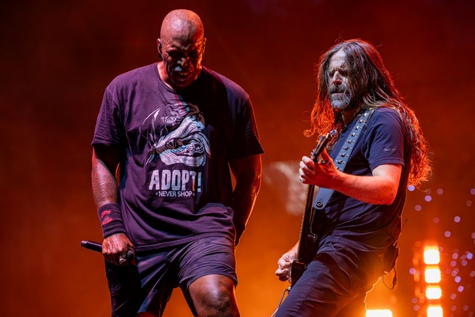 Sepultura na zagrebačkoj Šalati. Foto: Srečko Zajec, CroModa