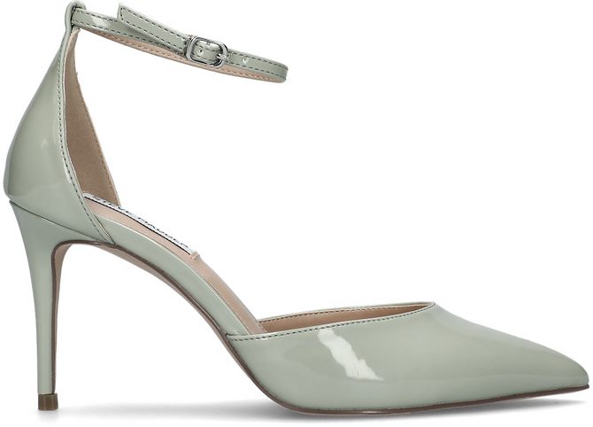 Steve Madden, Mass