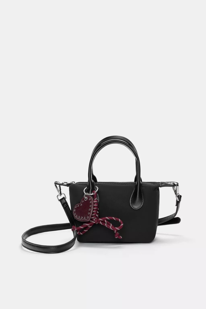 Pull&Bear - 17,99 €