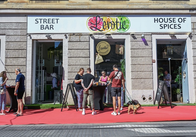 L'erotic Street Bar