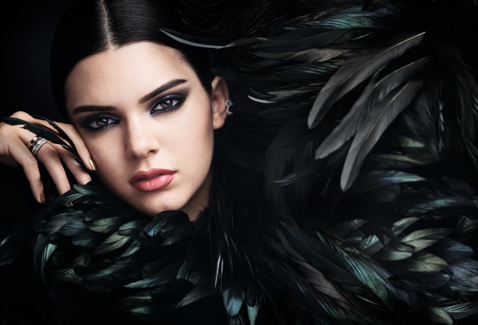 Kendall Jenner u kampanji za Modern Muse Nuit