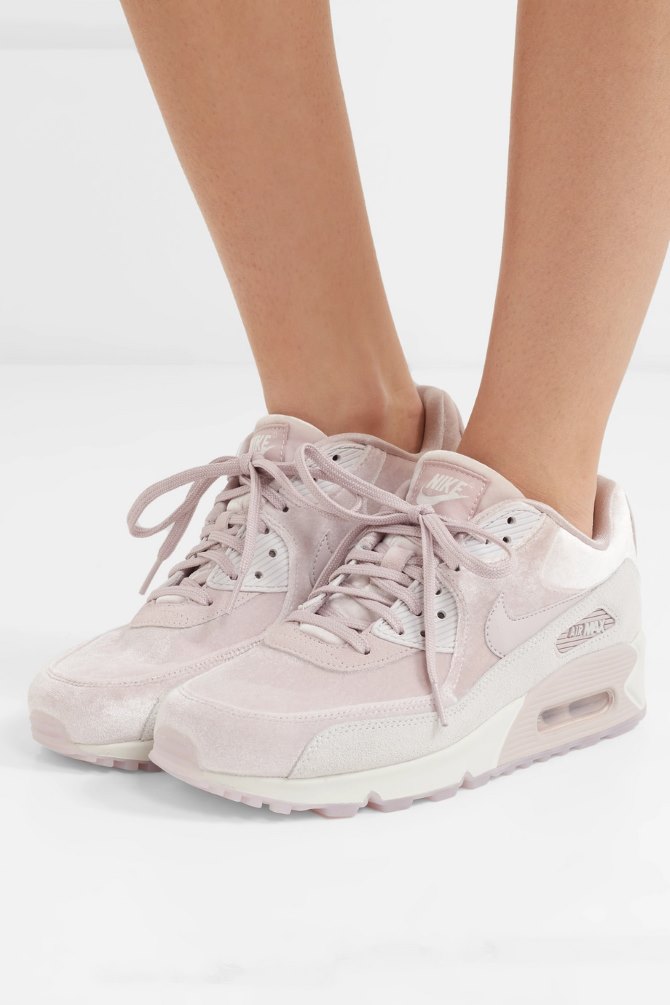 Nike Air Max 90 LX | Foto: Net-a-porter