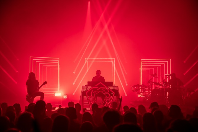 Carpenter Brut u ljubljanskom Kinu Šiška. Foto: Srečko Zajec, CroModa