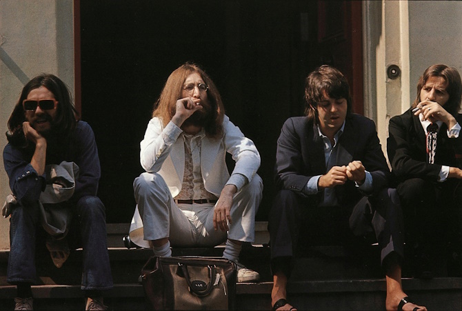 Beatlesi ispred glazbenog studija © Linda McCartney