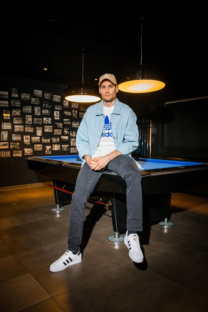 Dominik Livaković za adidas Club Originals