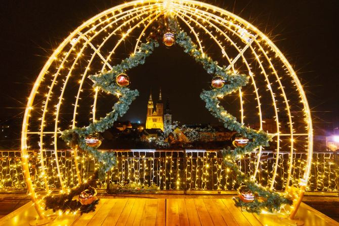 Image result for BAŠ NAŠ Advent at Klovićevi Dvori