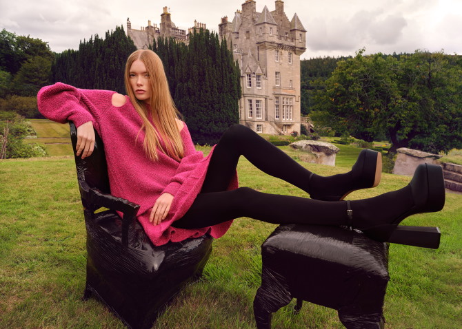 Model: Julia Hafstrom | IMG Models