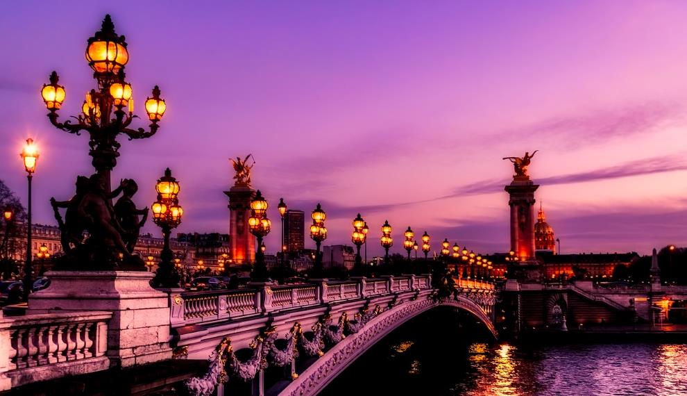 Romantična atmosfera u Parizu