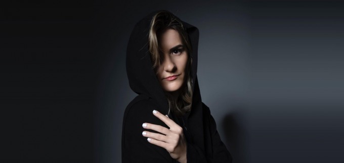 Dvije sjajne DJ-ice donose hipnotički techno u Peti Kupe