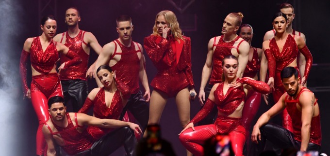 Jelena Rozga u eNVy room kostimima oduševila Skoplje