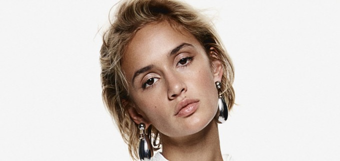 U H&M je stigla prekrasna haljina koja osvaja na prvi pogled