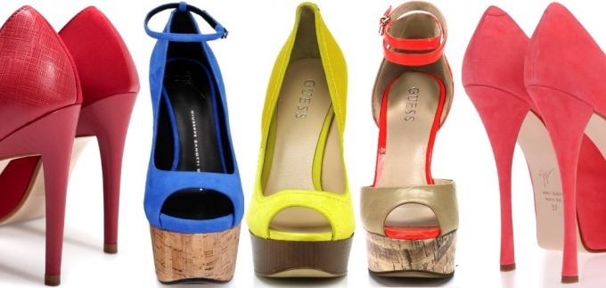Plave, crvene, žute... Što nositi s cipelama u boji?