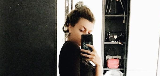 Ella 10 dana nakon poroda pokazala 'nesavršen' trbuh i savršene noge