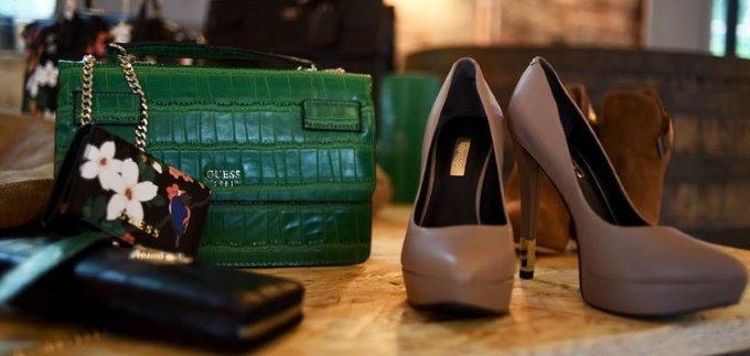 Guess u ekskluzivnom showroomu otkrio modne adute za jesen