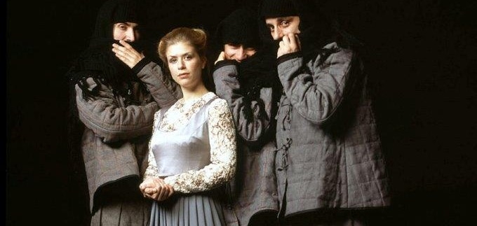 Od kostima do kostimografije – Hrvatska kazališna kostimografija