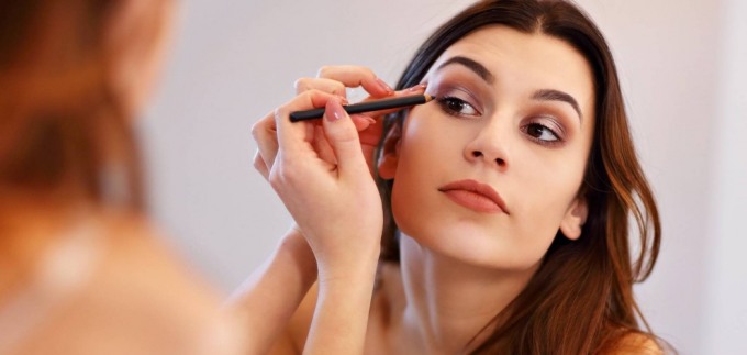 5 make-up trikova uz koje će vaše oči izgledati veće