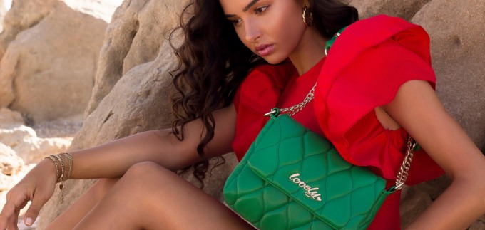 Savršena ljetna torbica stiže u 'it' nijansi sezone