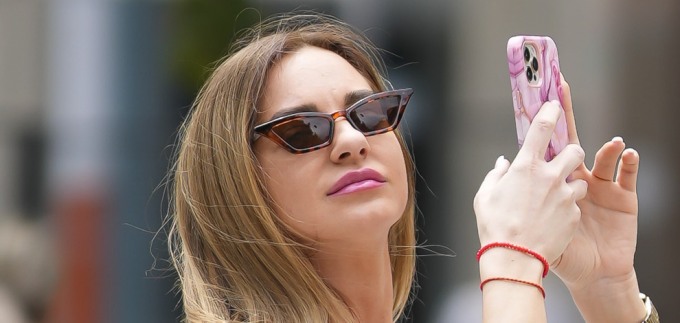 Ne zna se što je ljepše, haljina ili sandale ove ljepotice sa špice