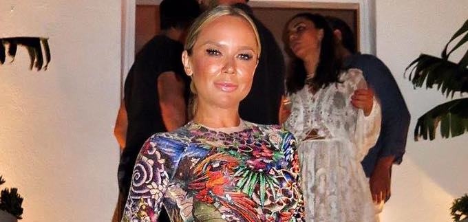 Ovako Maja Šuput u (pre)vrućim štiklama zavodi po Mykonosu!