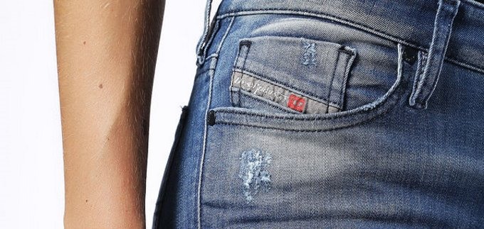 Jeste li se ikad zapitali čemu služi mali džep na trapericama?