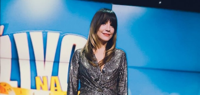 Haljina je super, noge savršene, a sandale famozne!