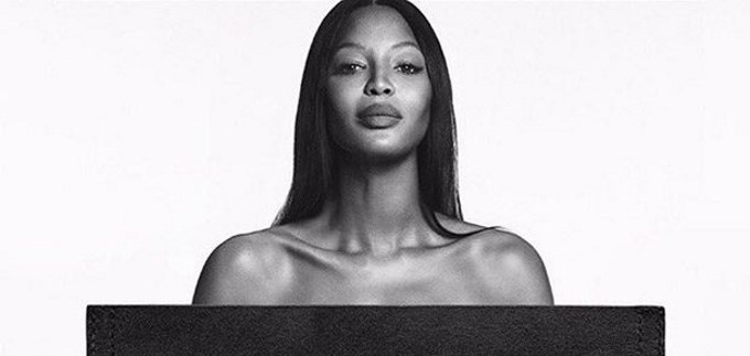 Gola do pola: Naomi Campbell ovog proljeća nosi samo traperice!