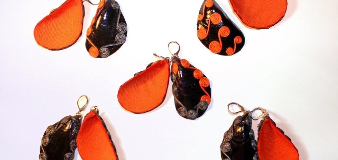 Ana Šunjerga izradila naušnice od šibenskih dagnji za 130 misica