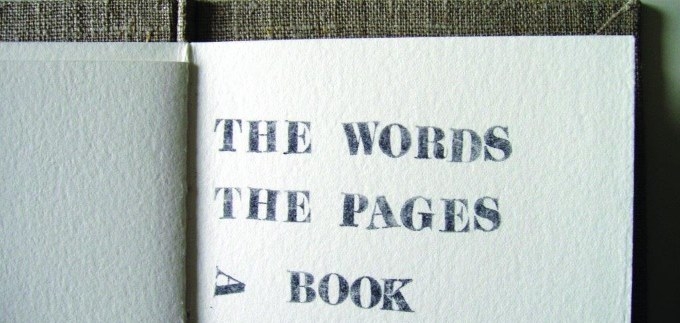 Umjetnička knjiga u galeriji ULUPUH