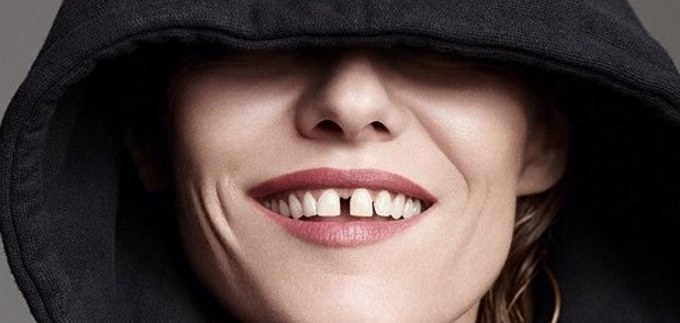 Tri blagdanske naslovnice pariškog Voguea za Vanessu Paradis