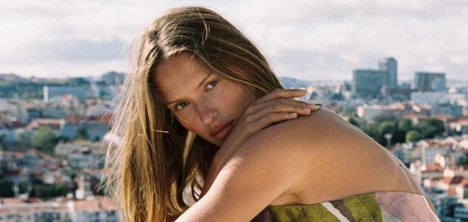 Ova trendovska suknja iz Zare osvaja na prvi pogled