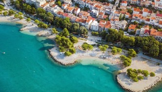 S ljubimcem na odmor: Crikvenica među 5 prijedloga Booking.com-a