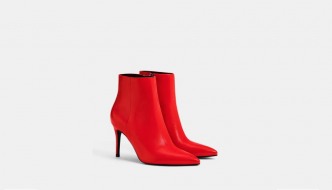  Beskrajno šarmantne crvene čizmice: Biste li ih nosili?