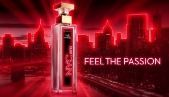 Elizabeth Arden 5th Avenue NYC Red pršti energijom New Yorka