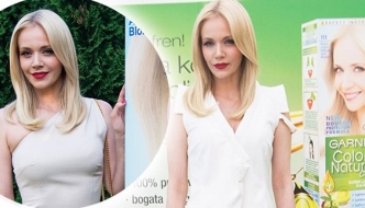 Jelena Rozga zasjala u bijelom i otkrila tajnu svoje boje kose