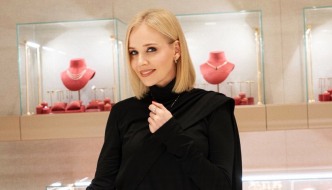Jelena Rozga u savršenoj suknji, može li bolje od ovog?