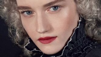 Tko je Julia Garner, nova heroina talijanskog Voguea