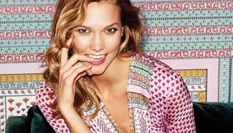 Karlie Kloss kao Karlie Kloss u novoj kampanji DVF-a