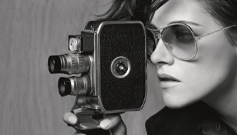 Retro đir: Kristen Stewart kao fotonovinarka za Chanel